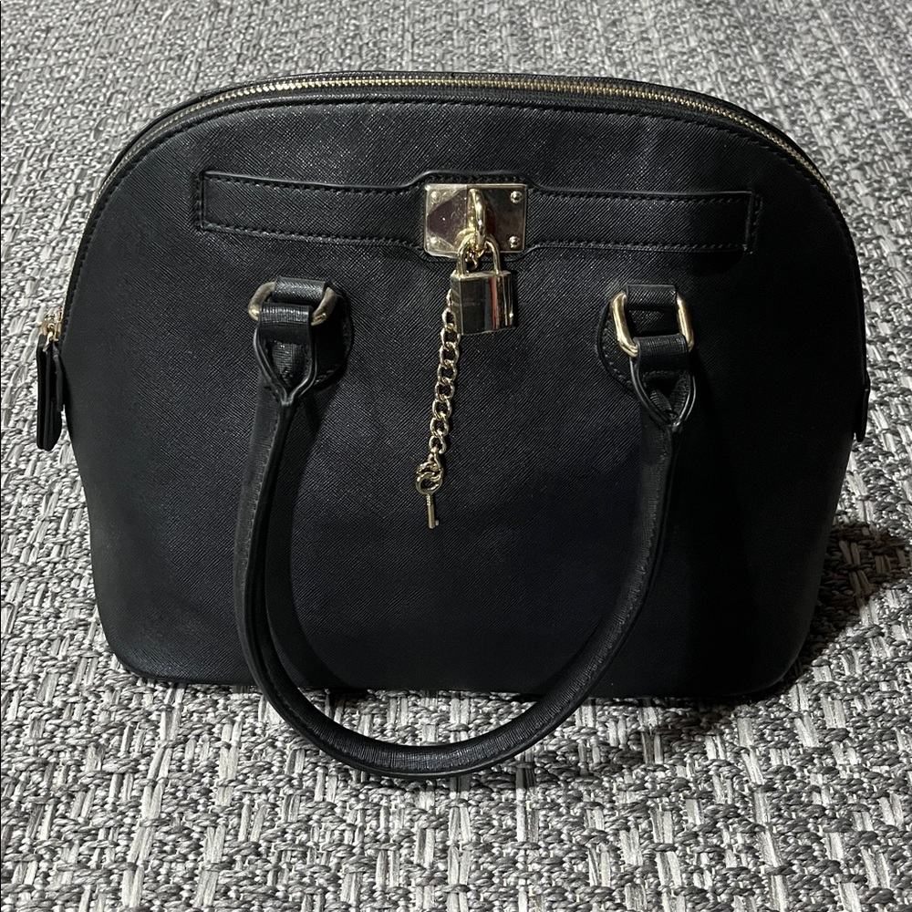 Aldo | Black With Gold Accents Purse